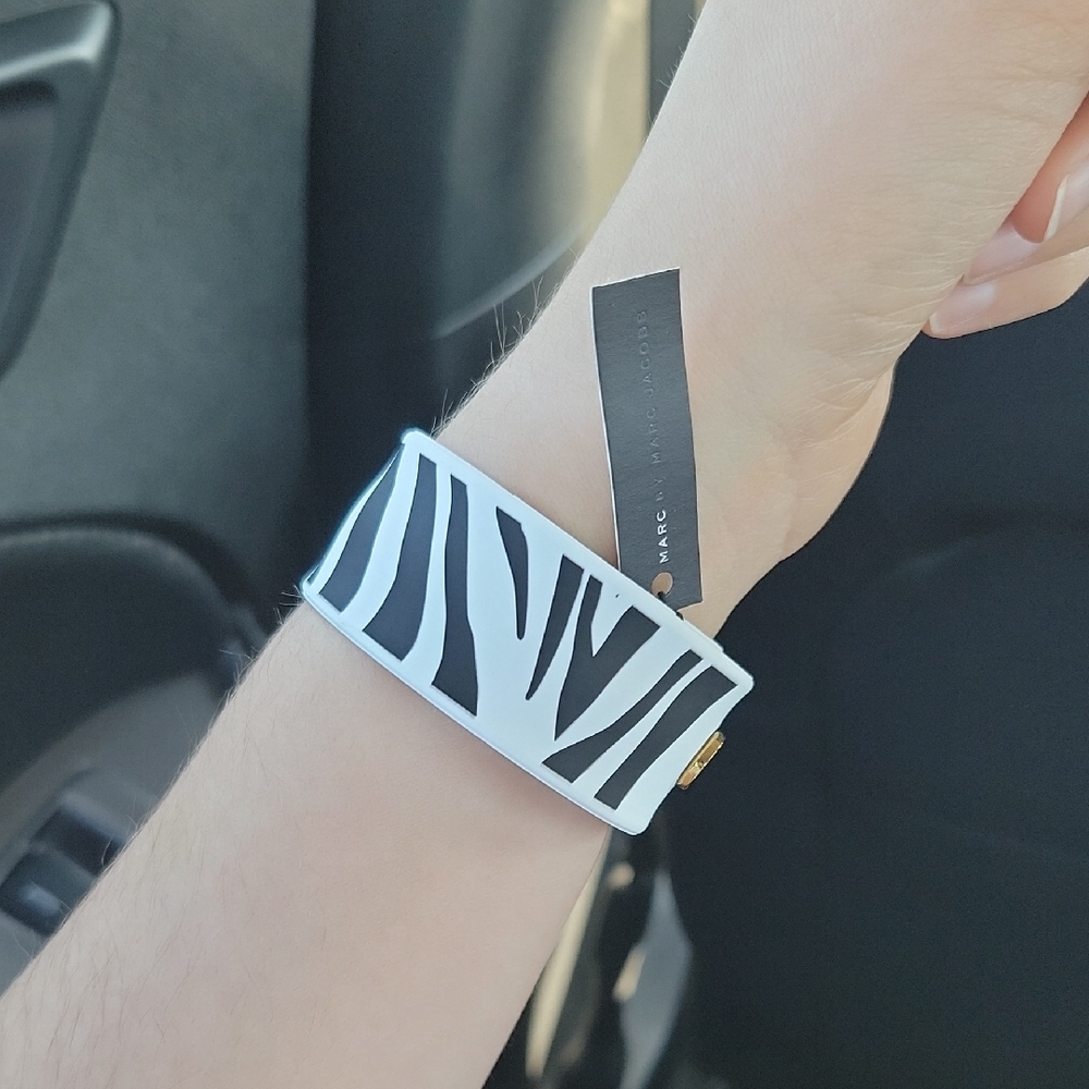 Marc Jacobs Zebra Print Snap Bracelet